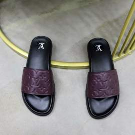 Picture of Louis Vuitton Slippers _SKULVsz39-45hnx04041519